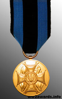 Золотая медаль Заслуженным на Поле Славы фото
